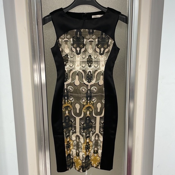 Karen Millen Sheath dress- black with print size 6 US - Picture 14 of 16